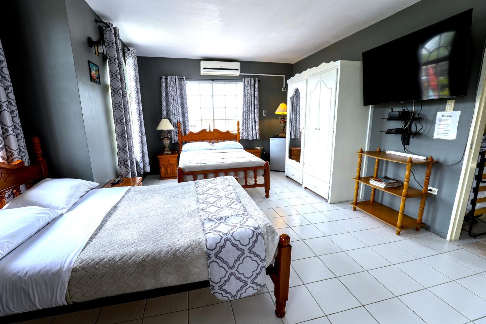 Airport Inn Piarco Dış mekan fotoğraf