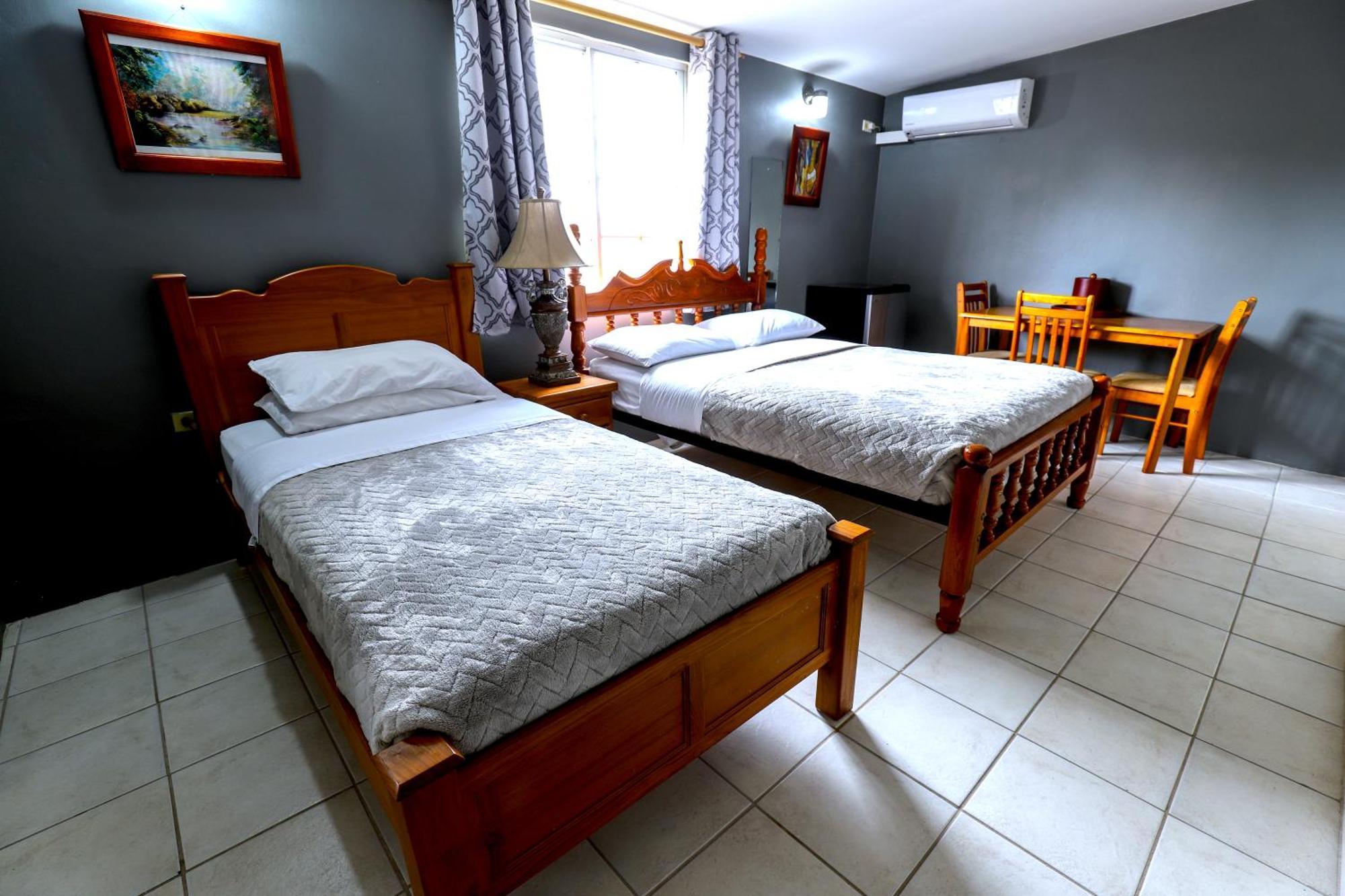 Airport Inn Piarco Dış mekan fotoğraf