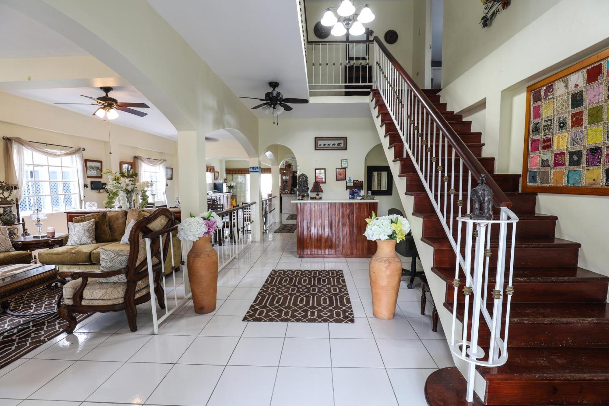 Airport Inn Piarco Dış mekan fotoğraf